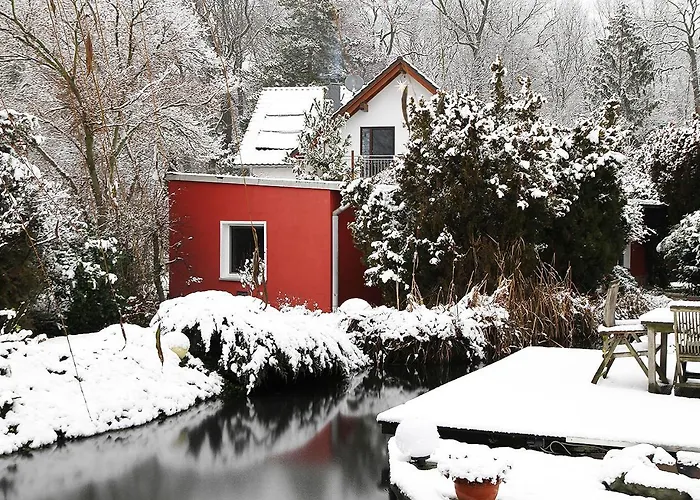 Semesterbostad Haus Mit Kunst Zwischen Wald Und